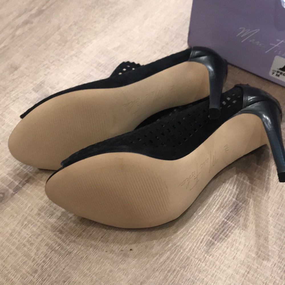 Size 7 New Marc Fisher Black Suede Shoes - Picture 4 of 4